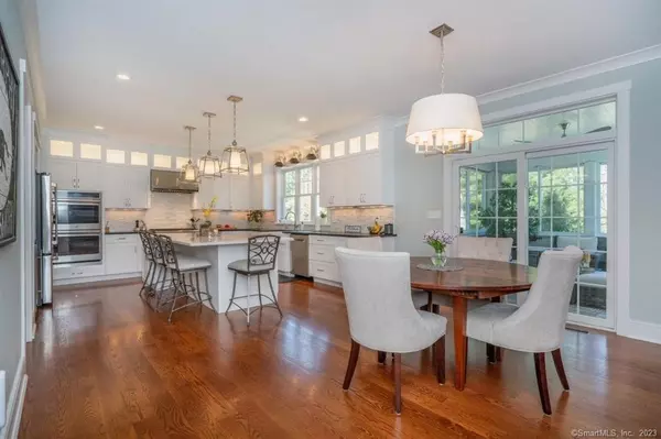 West Hartford, CT 06107,7 Old Farm Drive