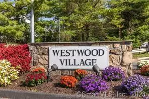 55 Mill Plain Road #30-11, Danbury, CT 06811