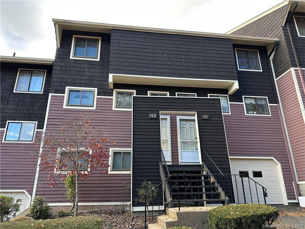 29B Stonegate Circle, Branford, CT 06405