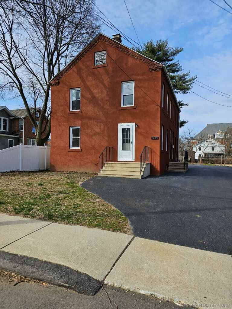 97-99 Oak Street, Windsor Locks, CT 06096