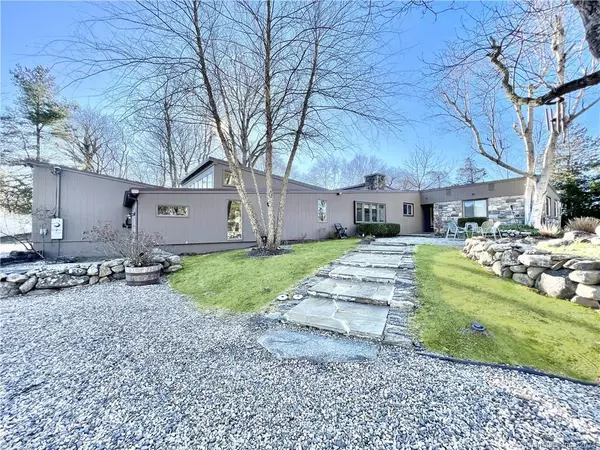 38 Old Mill Lane, Stamford, CT 06902