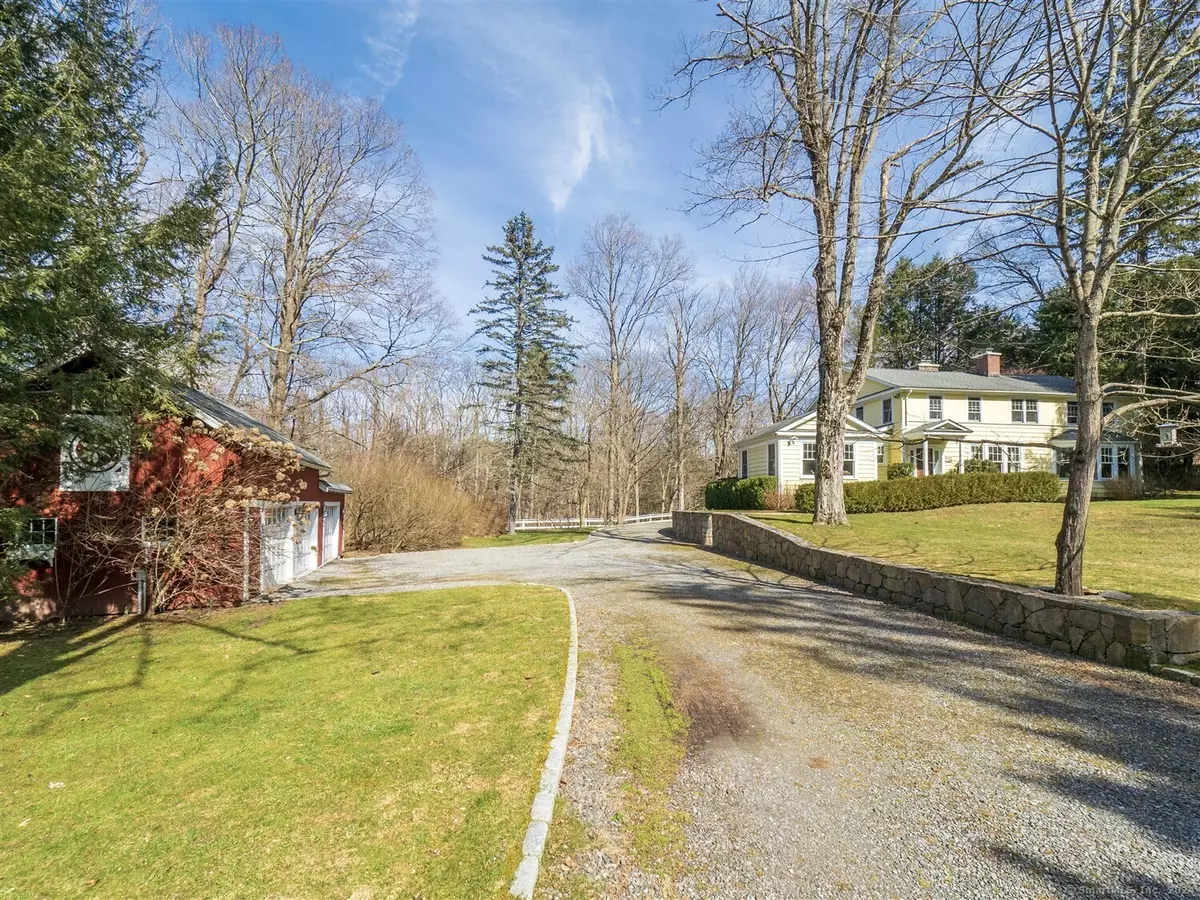 Wilton, CT 06897,208 Ridgefield Road