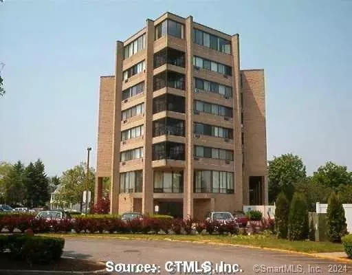 140 Captain Thomas Boulevard #205, West Haven, CT 06516