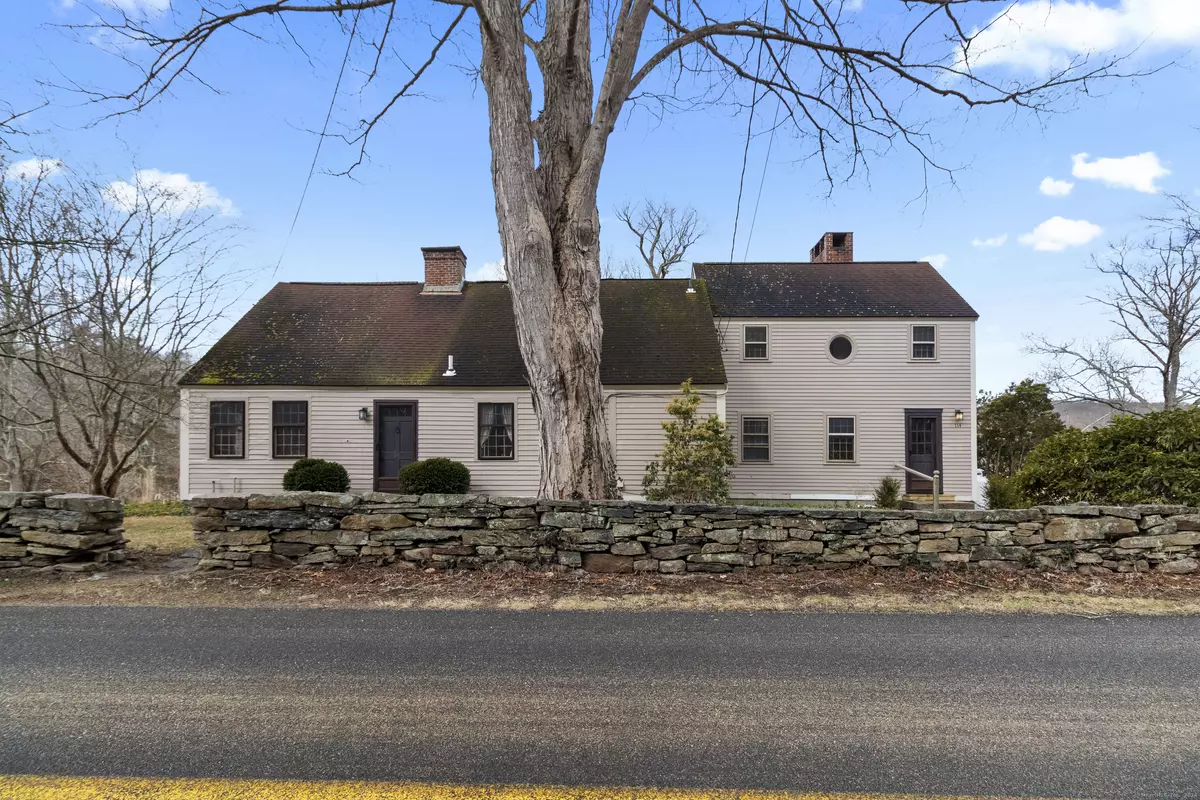 Lyme, CT 06371,114 Tantumorantum Road