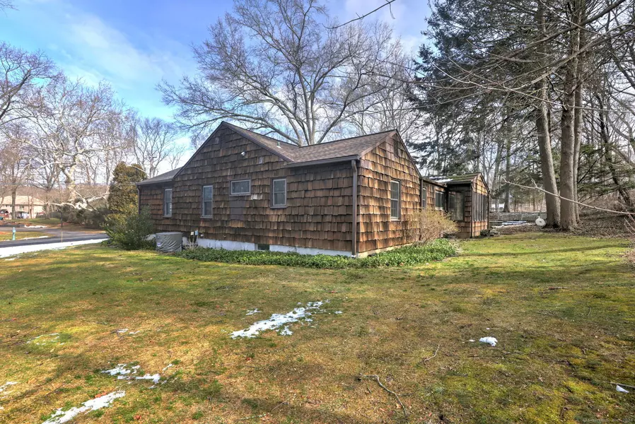 80 Wellington Drive, Orange, CT 06477