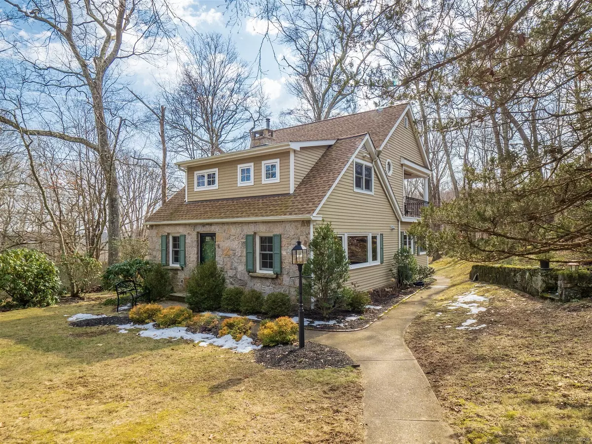 Wilton, CT 06897,15 White Birch Road