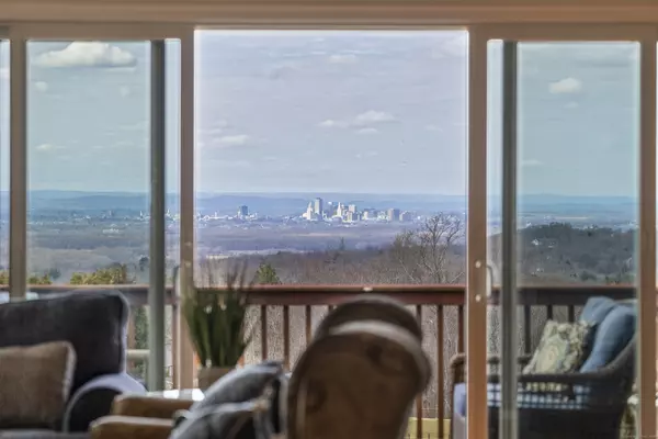 90 Belltown Road, Glastonbury, CT 06073