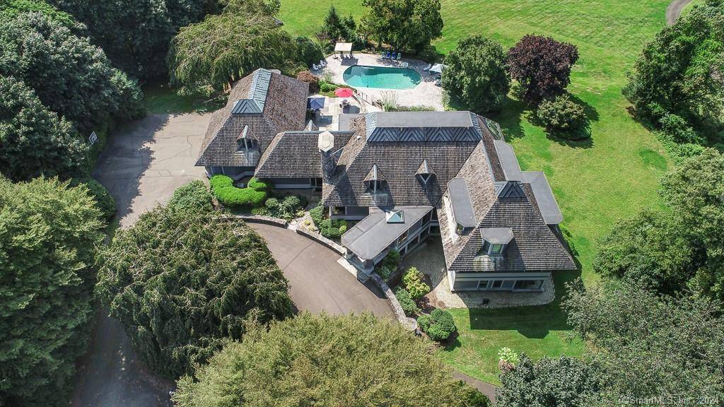 16 Cleft Rock Road, Woodbridge, CT 06525