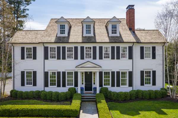 19 Montgomery Lane, Greenwich, CT 06830