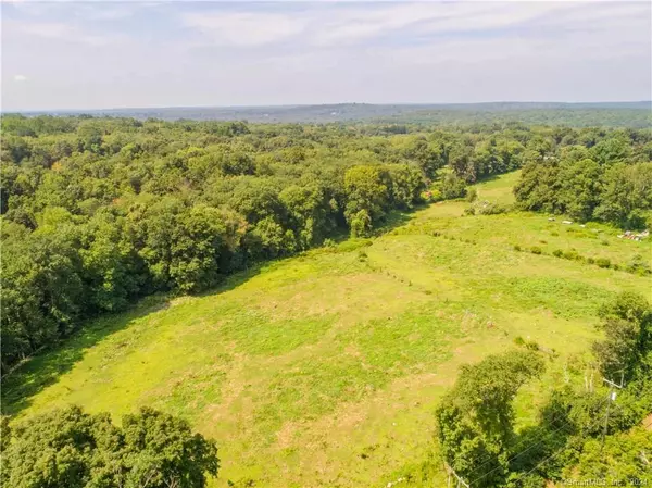 Easton, CT 06612,897 Sport Hill Road