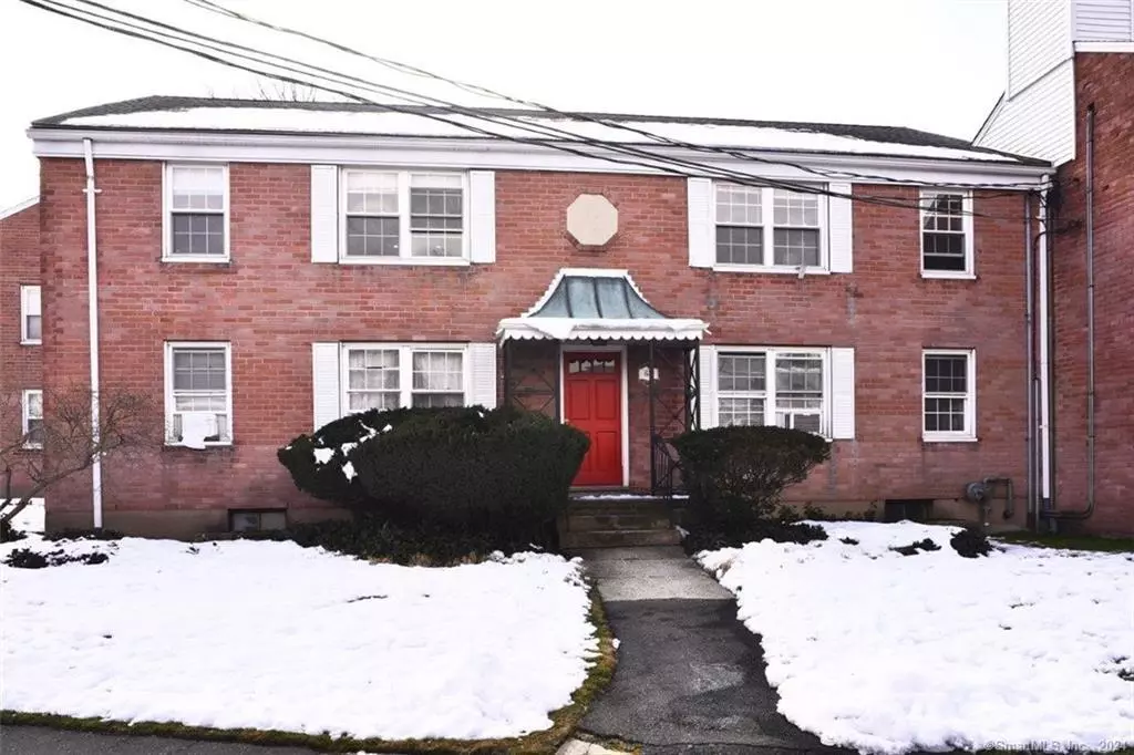 Stamford, CT 06902,63 Standish Road #3