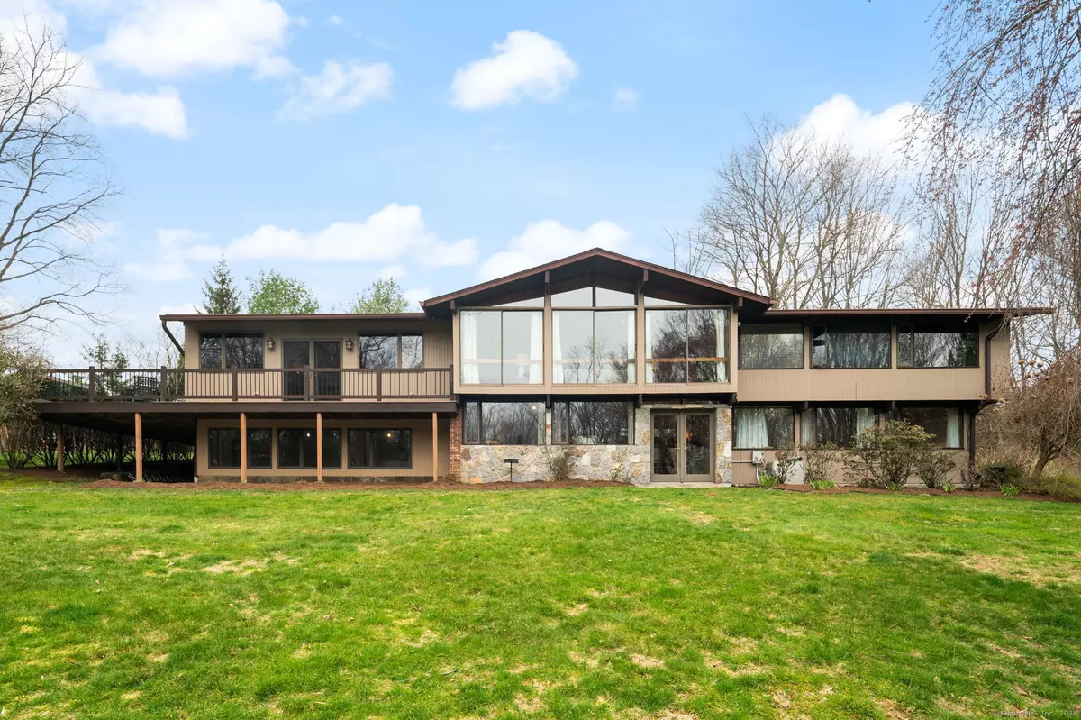 Wilton, CT 06897,125 Catalpa Road