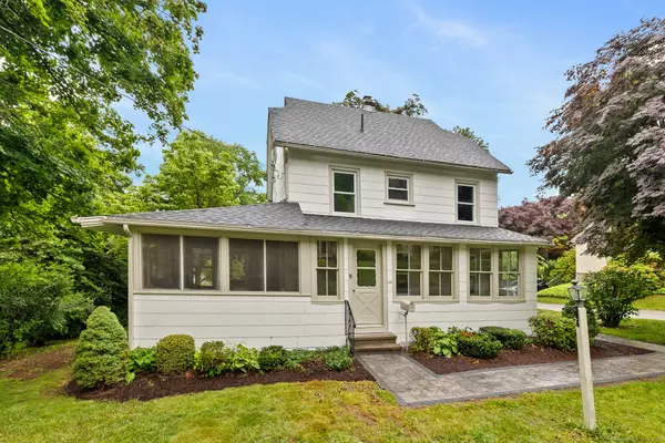 9 Village Street, Manchester, CT 06040