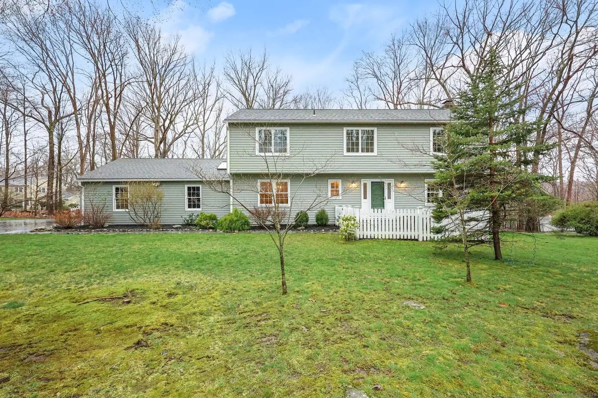 Wilton, CT 06897,31 Stirrup Place