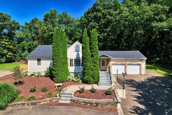 36 Aveline Avenue, Middlebury, CT 06762