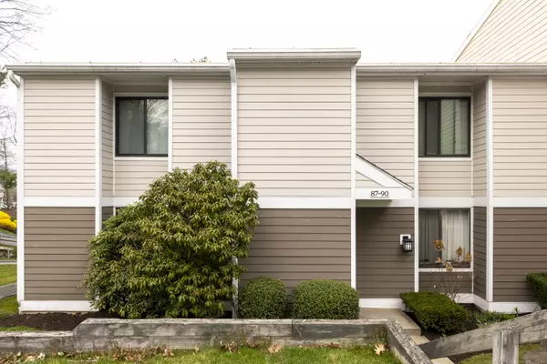 Ridgefield, CT 06877,87 Olcott Way #87