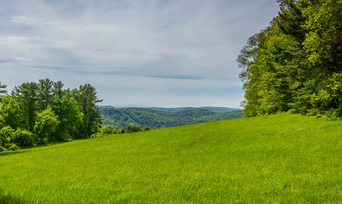 Canaan, CT 06031,198-2 Beebe Hill Road