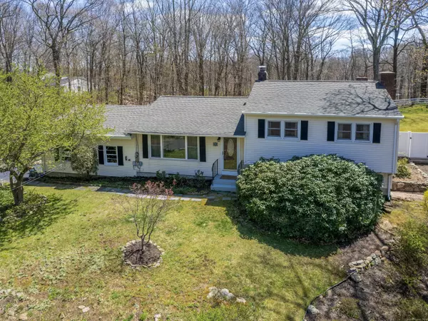 Ridgefield, CT 06877,12 Fox Drive
