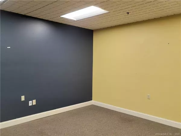 Middletown, CT 06457,362 Industrial Park Road #3