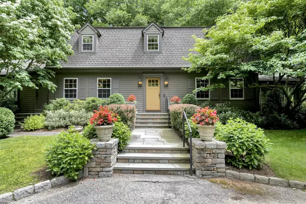 Ridgefield, CT 06877,27 North Valley Road