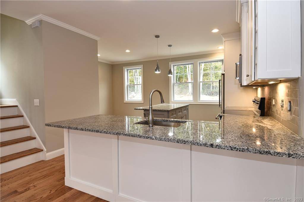East Lyme, CT 06357,46 Village Crossing #46