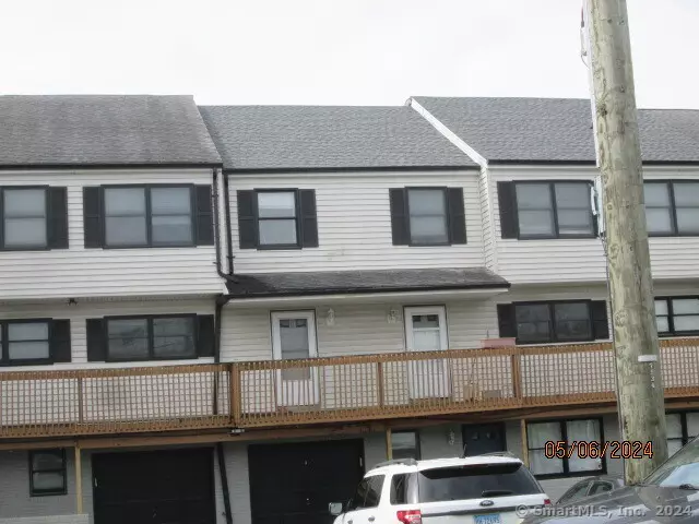 11 Tuttle Street #APT 11, Stamford, CT 06902