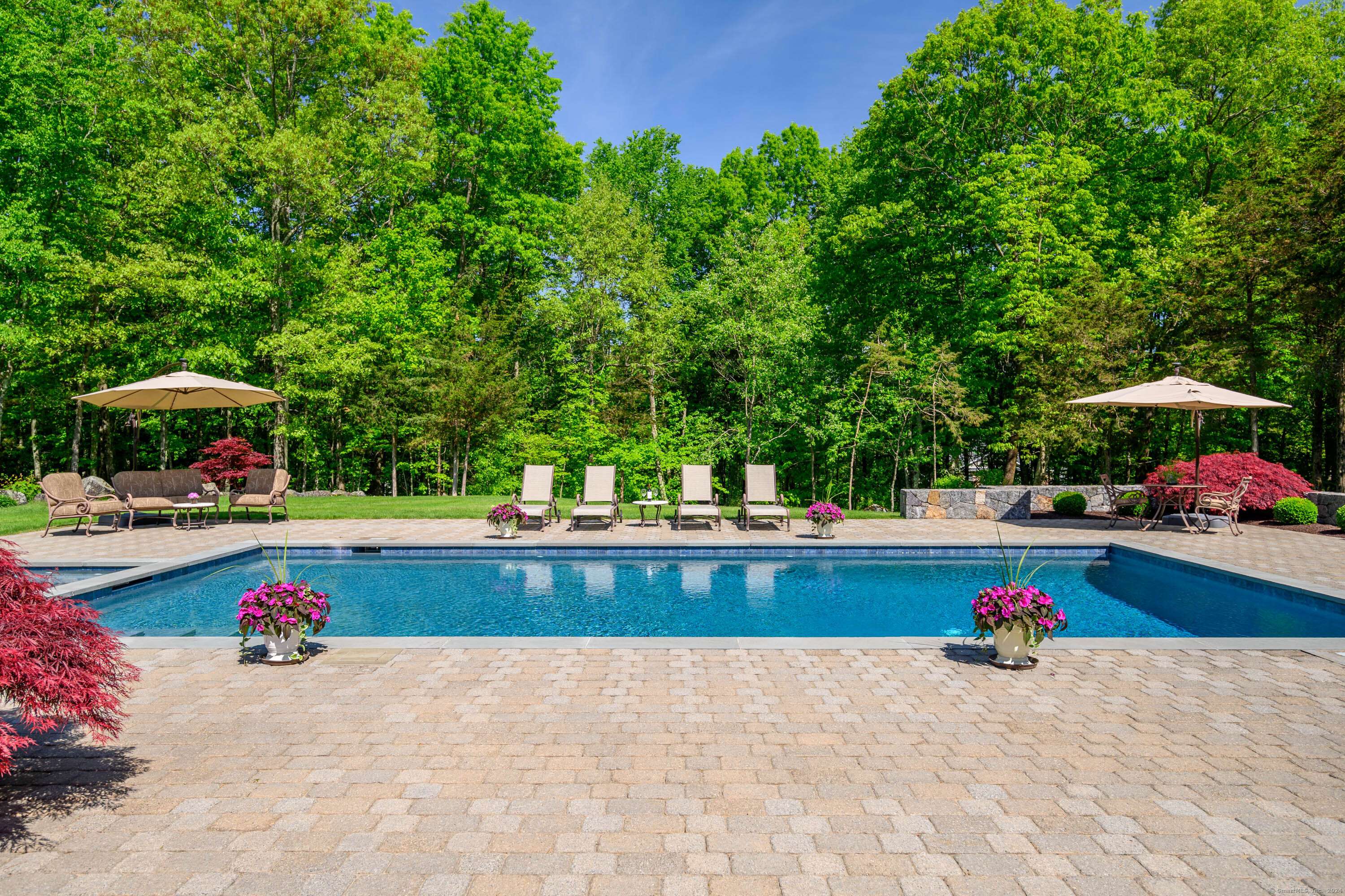 3 Sugar Maple Lane, New Fairfield, CT 06812
