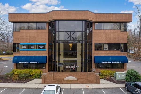 2 Corporate Drive #207, Trumbull, CT 06611