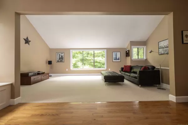 Ridgefield, CT 06877,5 Cottonwood Lane #5