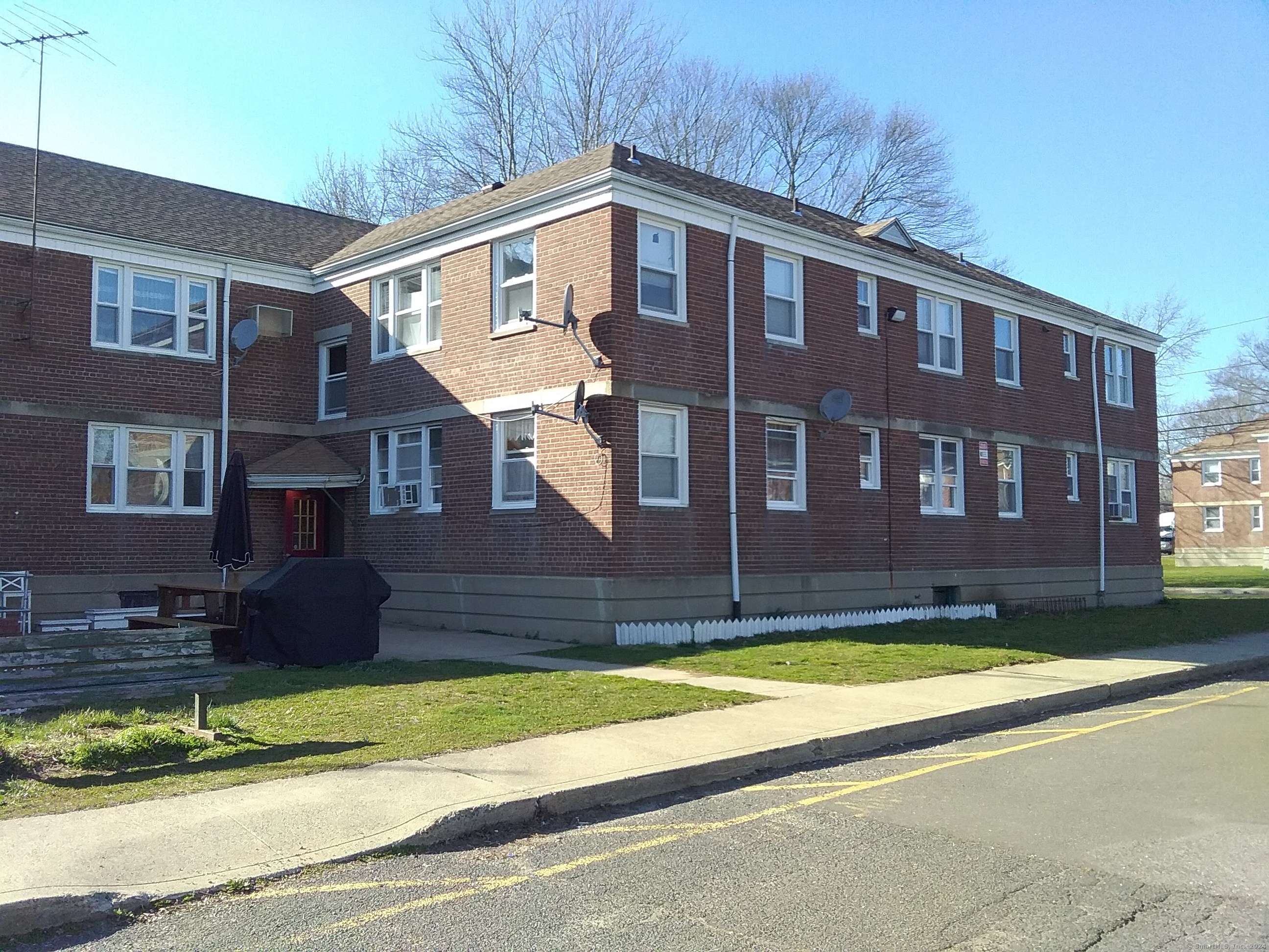 440 SUCCESS Avenue #BLDG-86, APT-18, Bridgeport, CT 06610