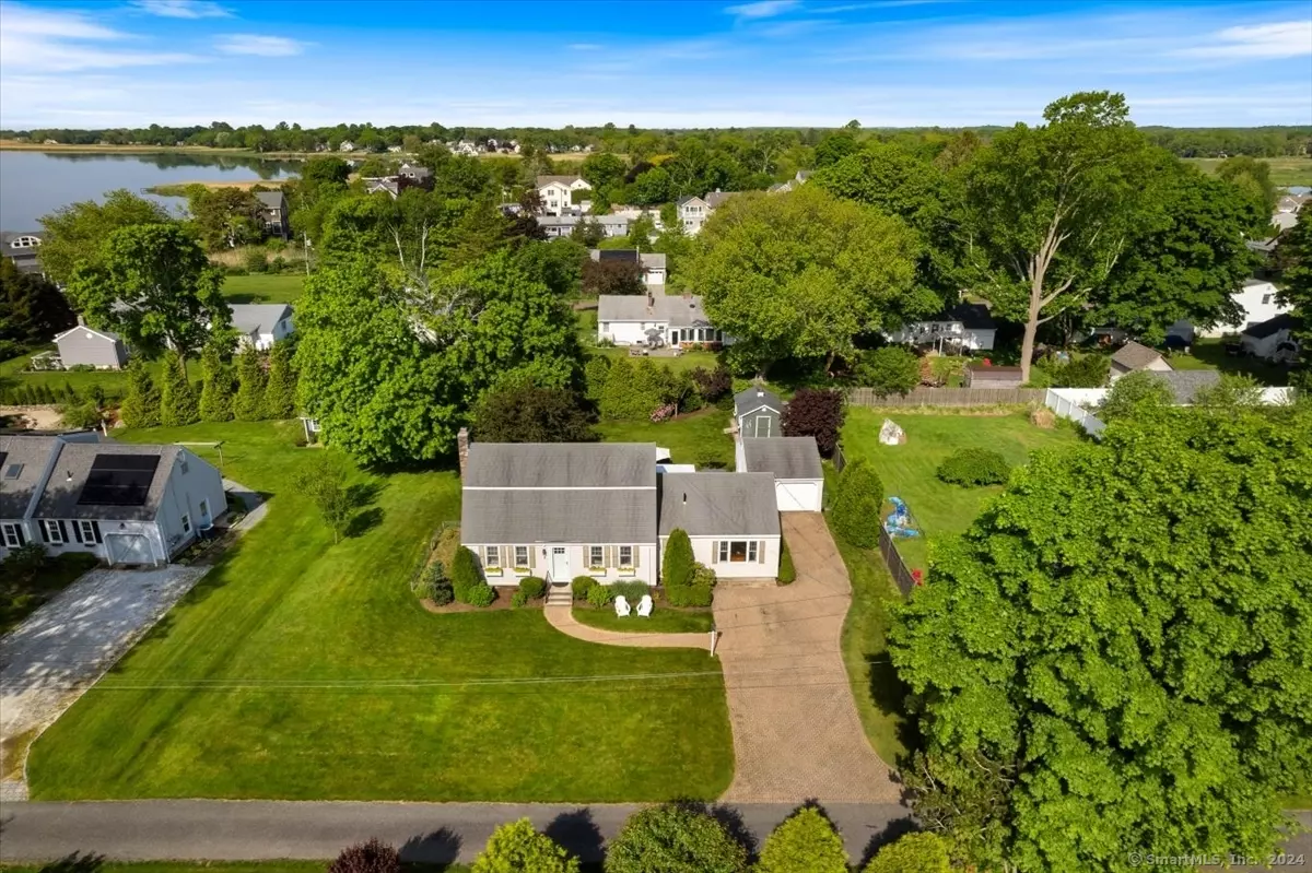 Old Saybrook, CT 06475,4 Dana Drive