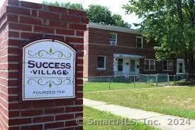 Bridgeport, CT 06610,490 Success Avenue #11