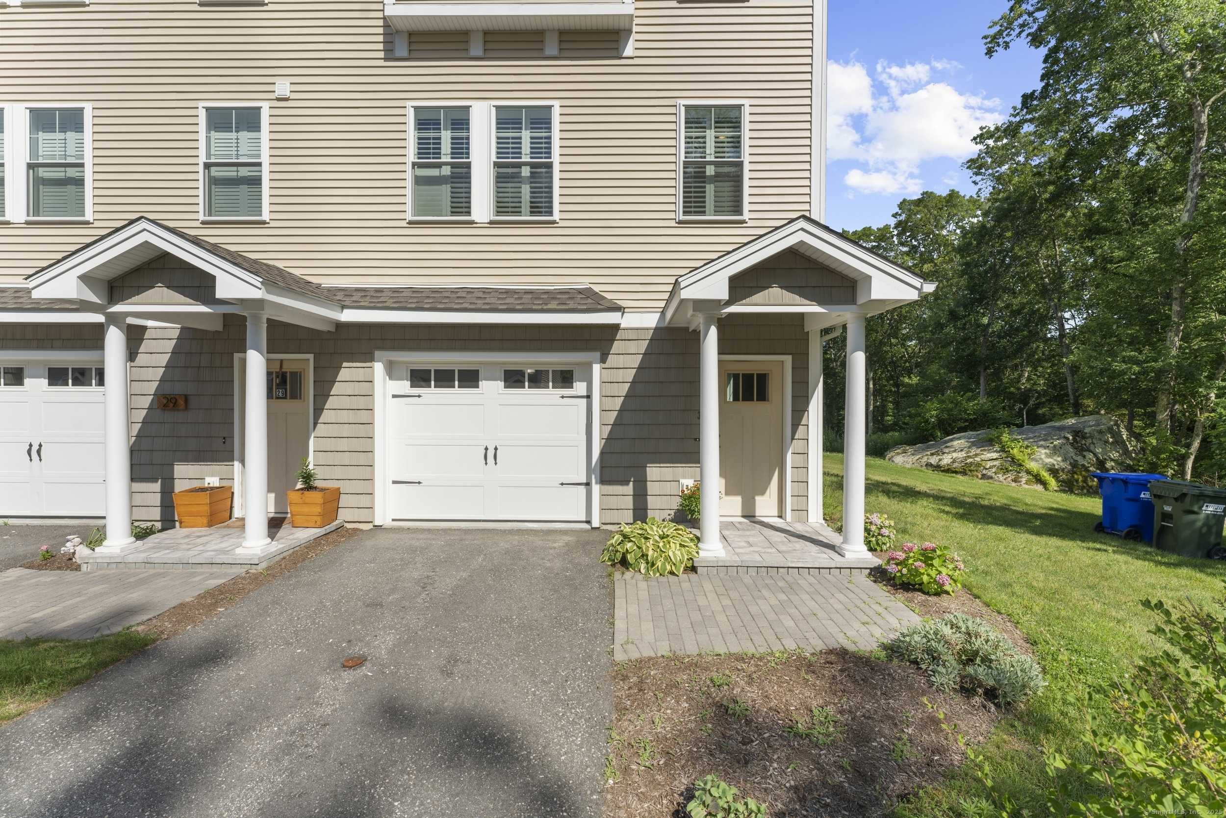 East Lyme, CT 06357,30 Village Crossing #30