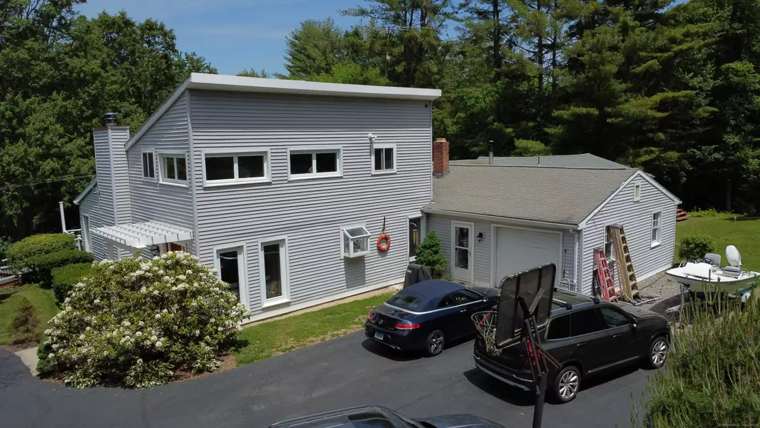 8 School House Road, Lisbon, CT 06351