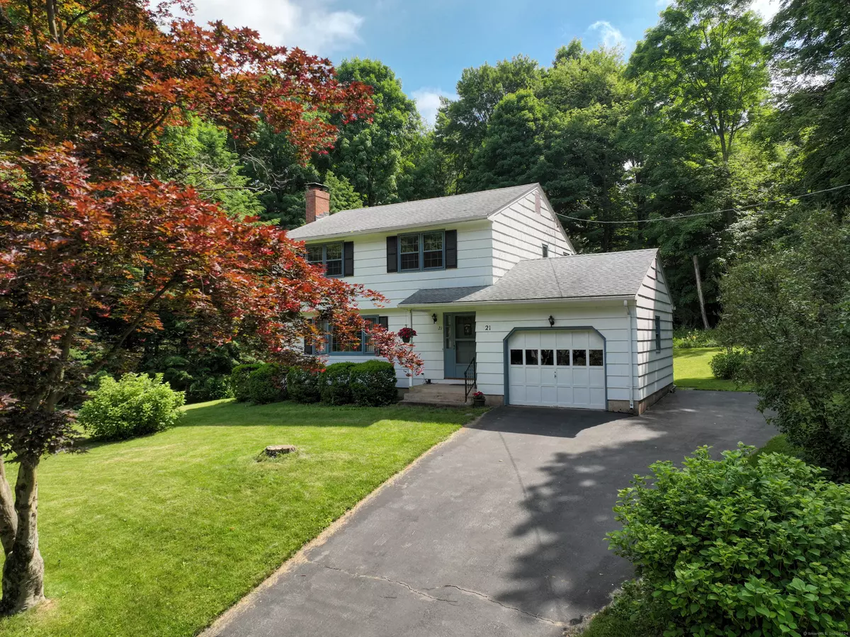 Manchester, CT 06040,21 Garnet Road