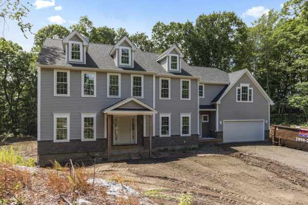 60 West Ridge Court, Cheshire, CT 06410