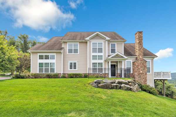 25 Hunting Ridge Lane #25, Bethel, CT 06801