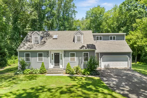 28 Champlain Drive, Old Lyme, CT 06371