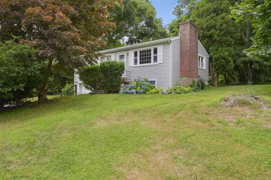 36 Alpha Avenue, Groton, CT 06340