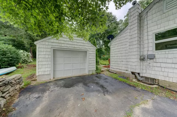 Lebanon, CT 06249,285 Deepwood Drive