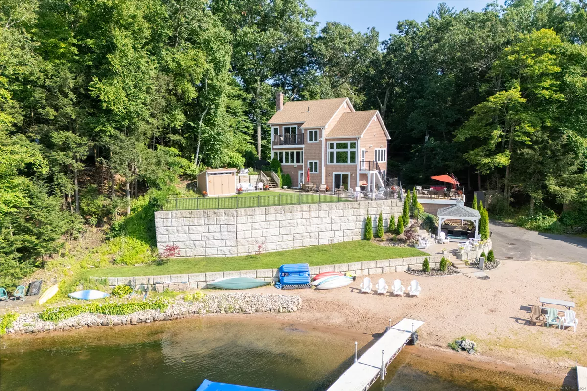 Suffield, CT 06093,530 Griffin Road