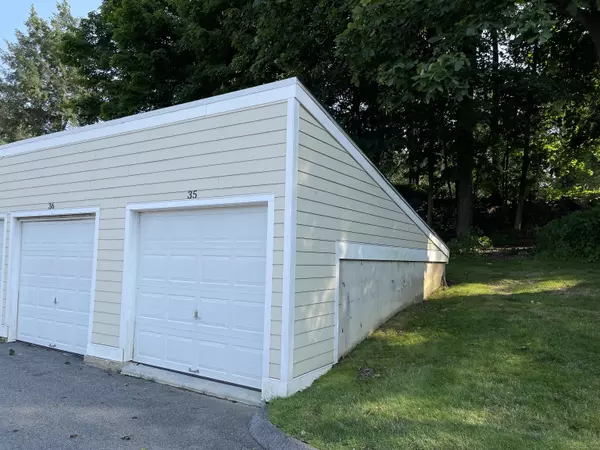 35 Casagmo Garage #35, Ridgefield, CT 06877