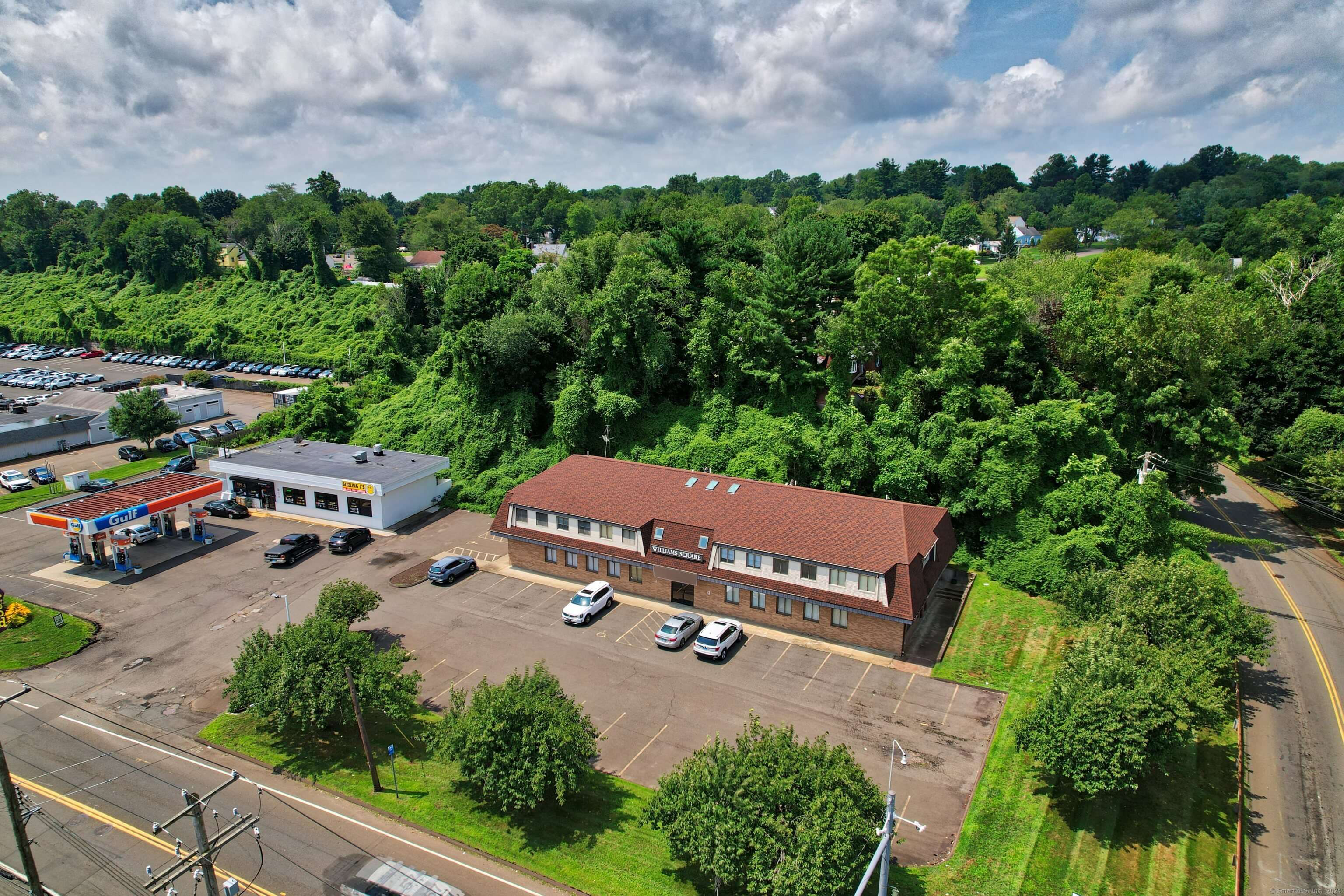 North Haven, CT 06473,410 State Street