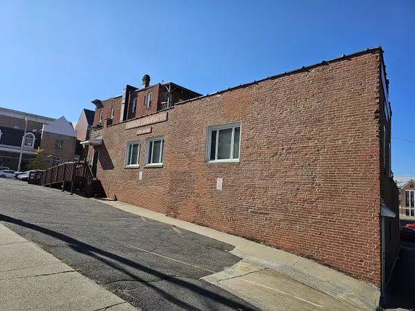 Waterbury, CT 06702,18 Brown Street