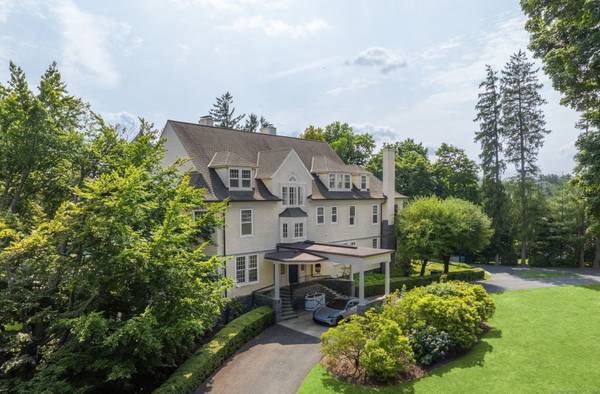 14 Meadow Drive, Greenwich, CT 06831