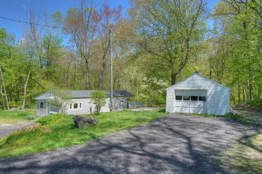 10 Milltown Road, North Stonington, CT 06359