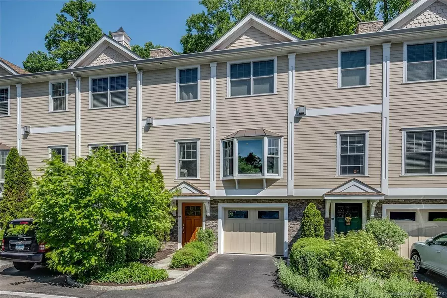 66 Grove Street #APT A5, Ridgefield, CT 06877