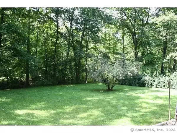 Ridgefield, CT 06877,33 Laurel Lane