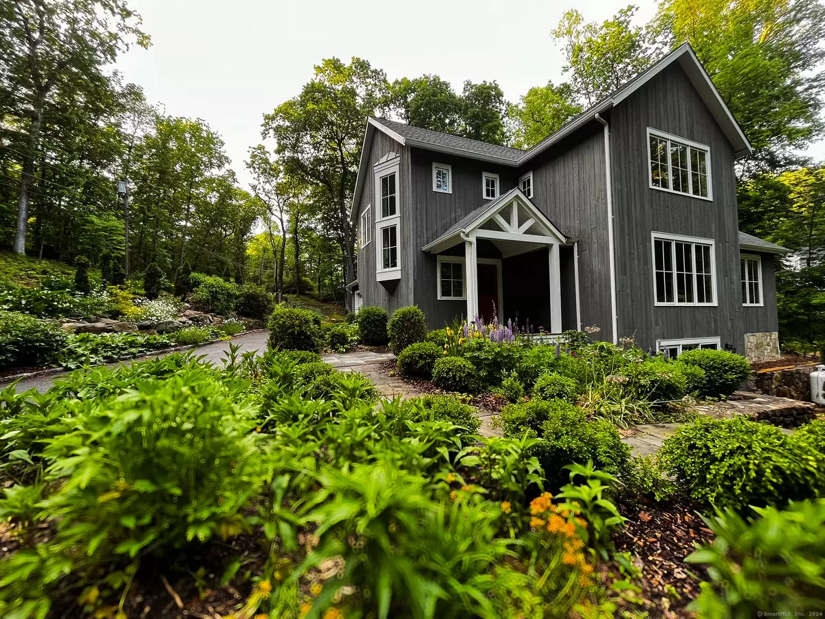 Weston, CT 06883,343 Good Hill Road