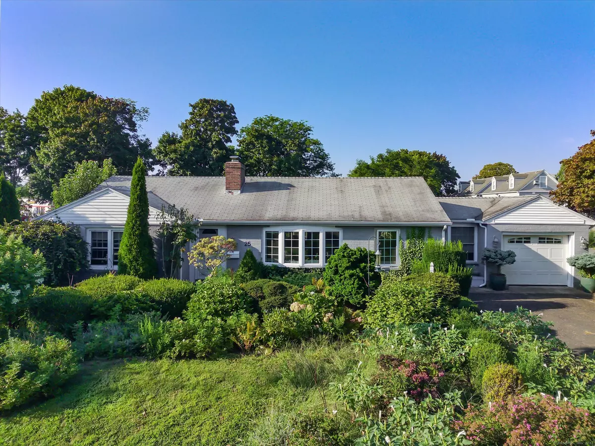 Old Saybrook, CT 06475,25 Elm Street